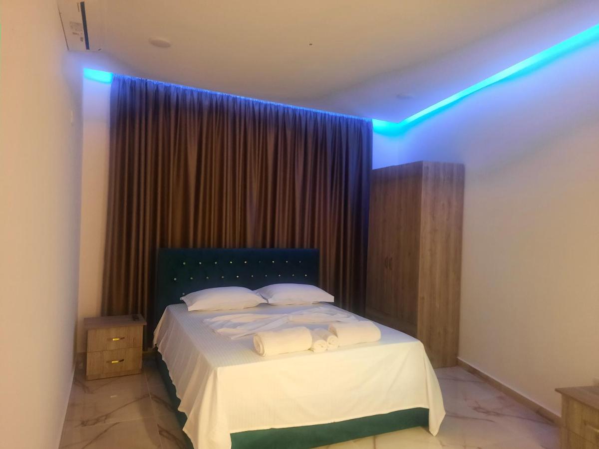 Hotel Megniar Lushnjë Eksteriør billede