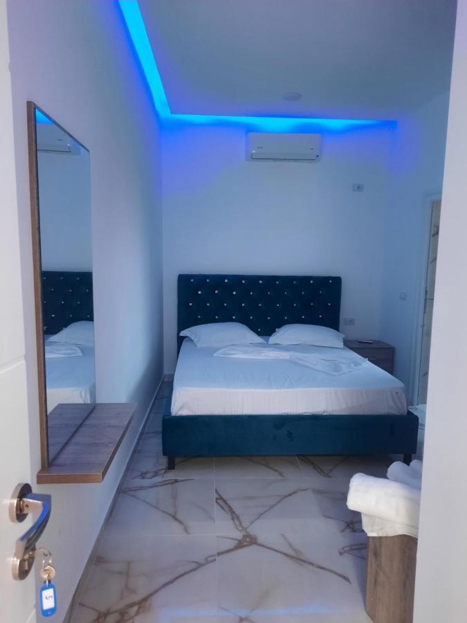 Hotel Megniar Lushnjë Eksteriør billede
