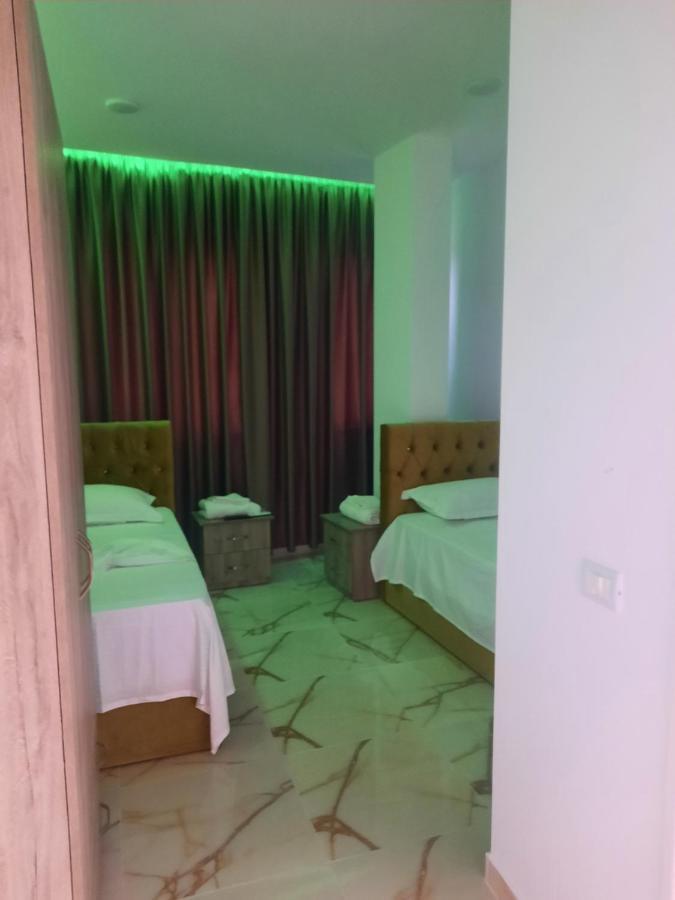 Hotel Megniar Lushnjë Eksteriør billede