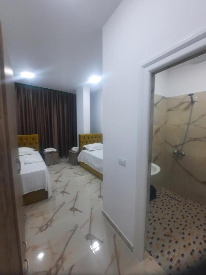 Hotel Megniar Lushnjë Eksteriør billede